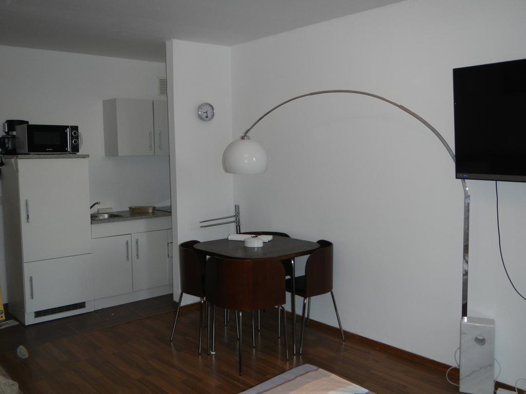 Sonniges Modernes Appartement Hoehenberg Köln Ngoại thất bức ảnh