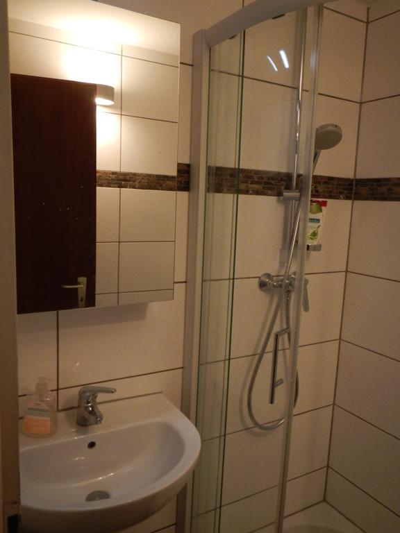 Sonniges Modernes Appartement Hoehenberg Köln Ngoại thất bức ảnh