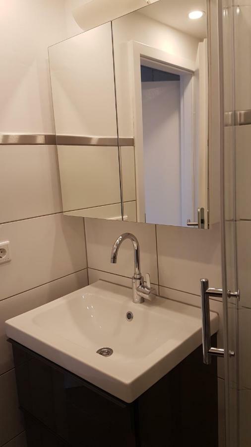 Sonniges Modernes Appartement Hoehenberg Köln Ngoại thất bức ảnh